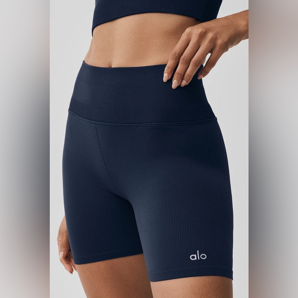 ALO Seamless Ribbed Favorite Short